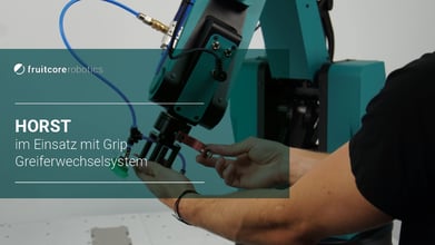Digital Robot HORST kombiniert mit Greiferwechselsystem von Grip