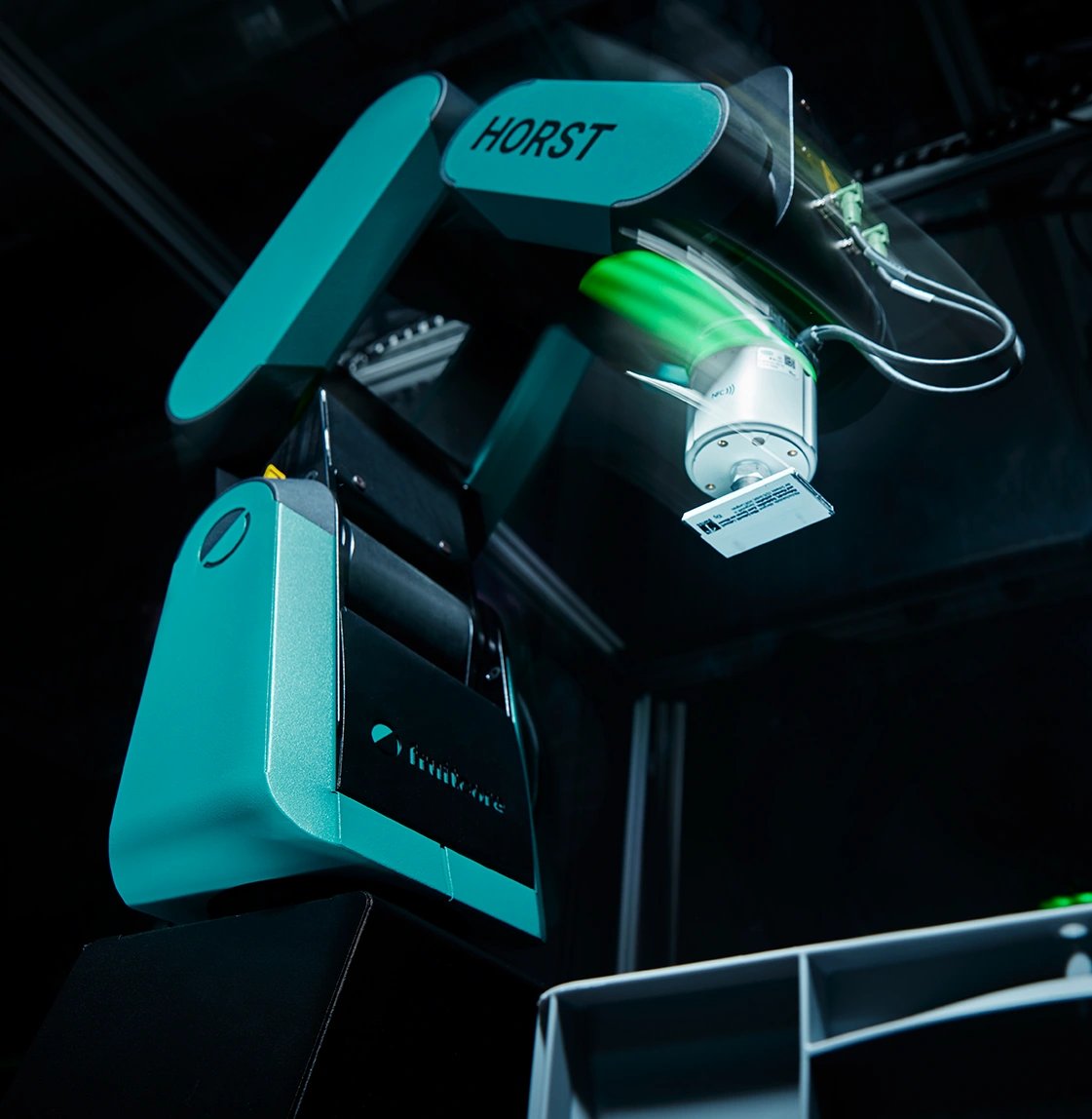 fruitcore-robotics-anwendung-maschinenbeschickung