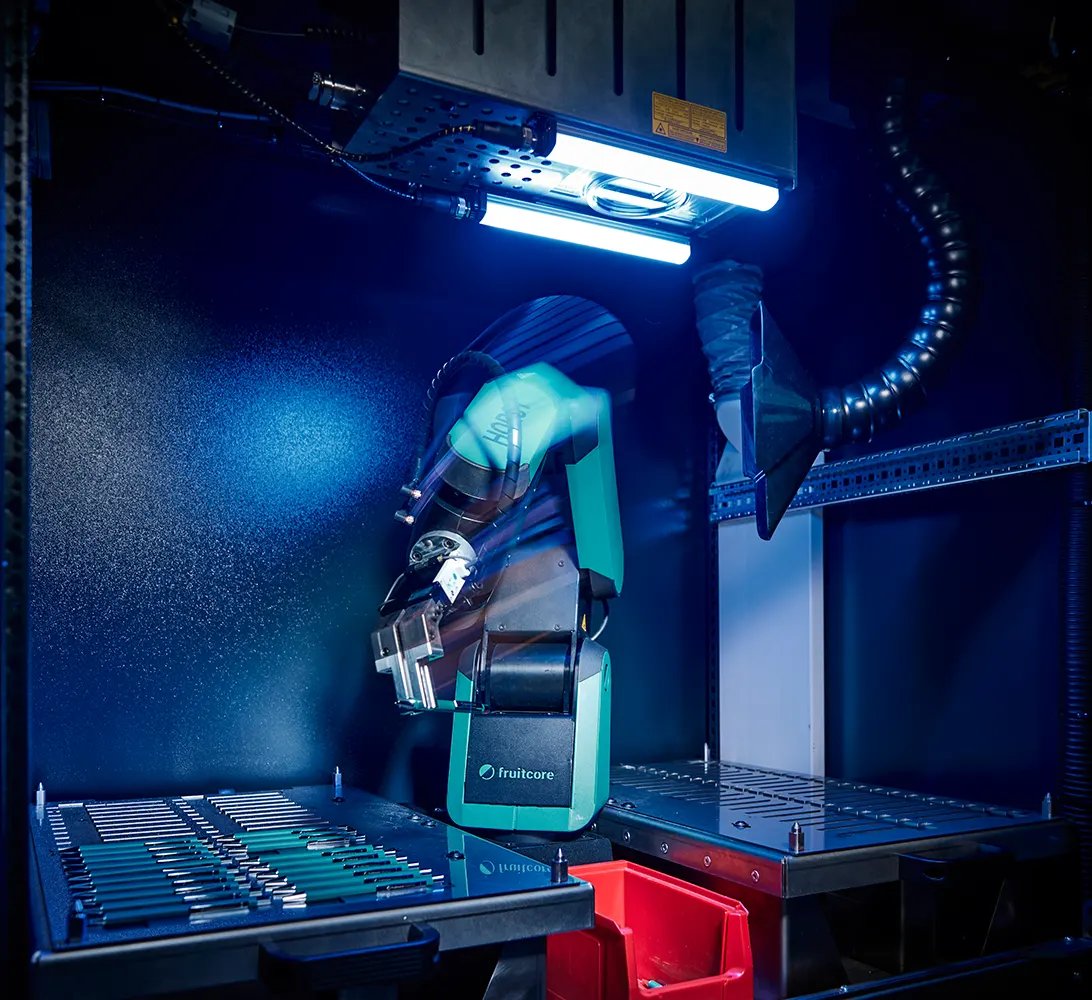 fruitcore-robotics-automatisierung-komplettloesung-laser-beschriftung