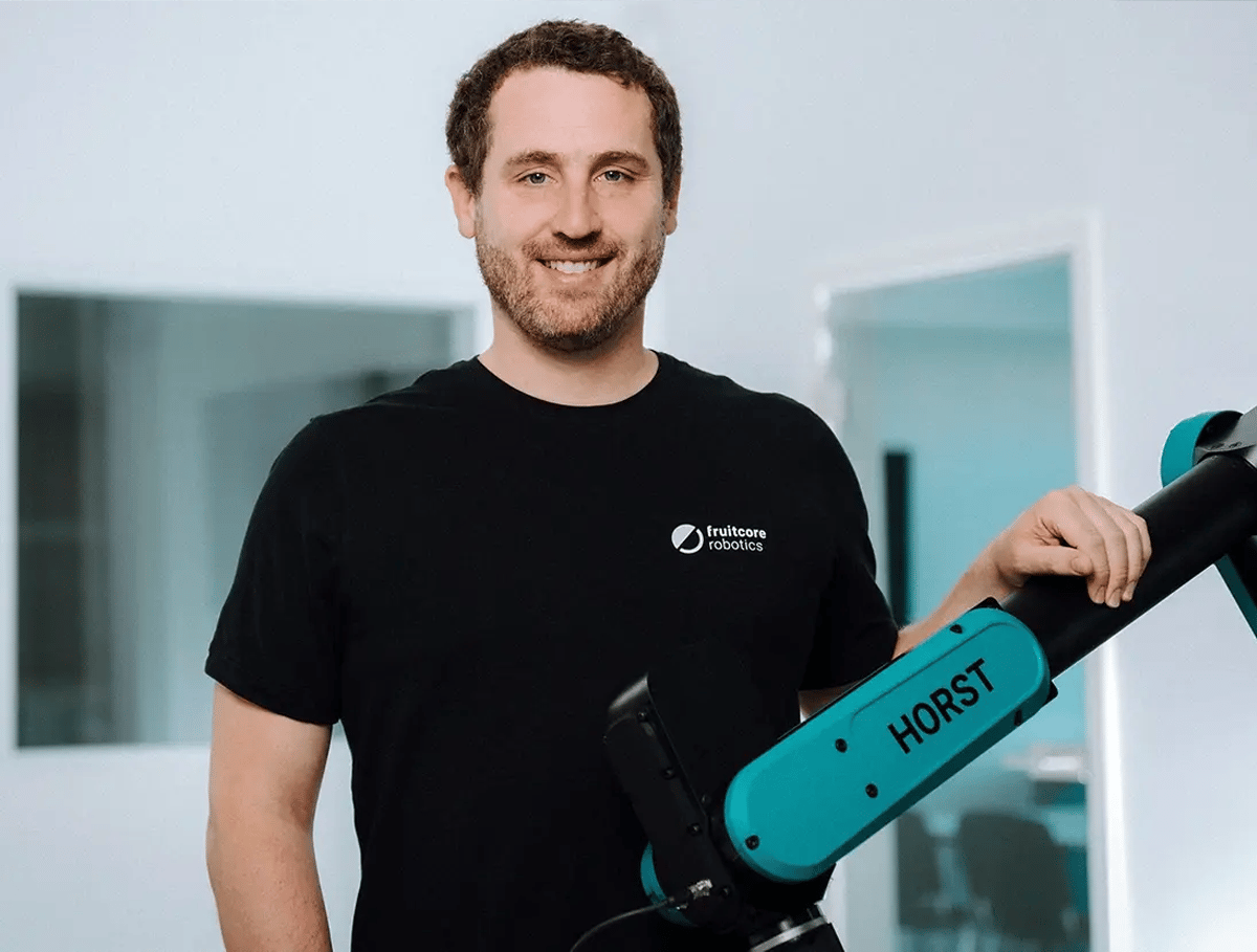 fc_employee portraits_jens_riegger_092830.jpg_compressed2